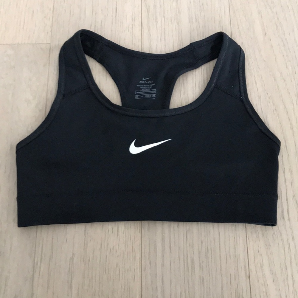 Nike XS sports bra